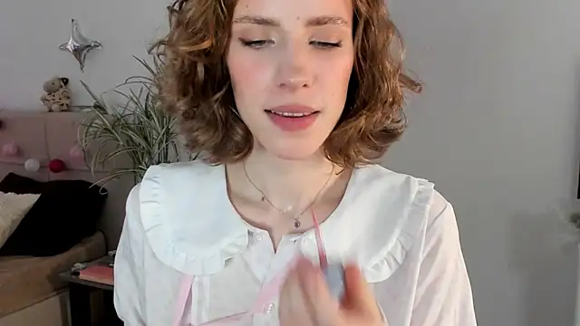 Snapshot of imogensy chatting on June 2026 02:11:01 PM imogensy online show from June 2026 02:11:01 PM