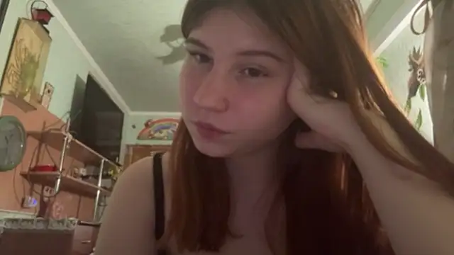 EmmaLovelyBB online show from May 2026 07:45:02 PM
