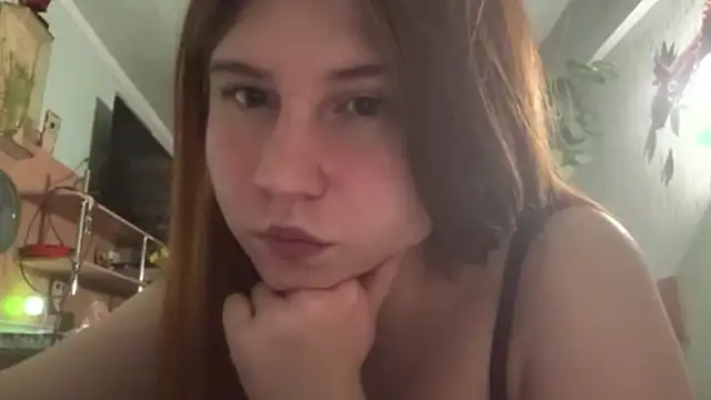 EmmaLovelyBB online show from May 2026 06:52:02 PM