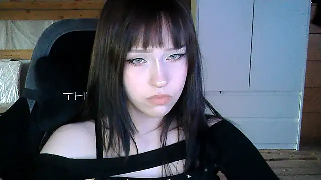 NoirEva online show from May 2026 04:58:01 PM