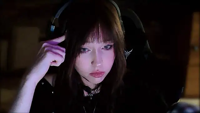 NoirEva online show from May 2026 06:48:02 PM