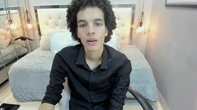 Snapshot of felix_haze chatting on May 2026 05:54:02 PM felix haze online show from May 2026 05:54:02 PM