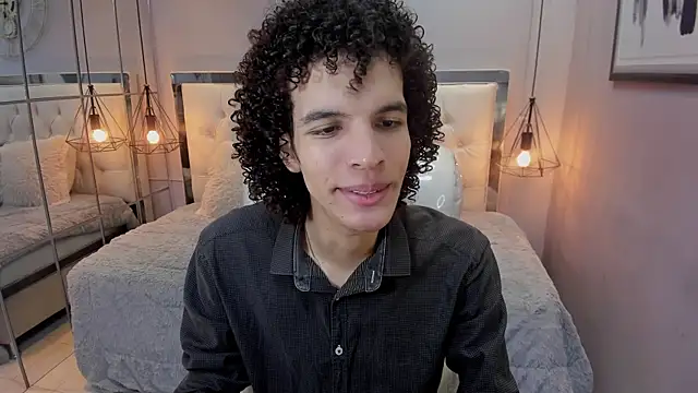 Snapshot of felix_haze chatting on May 2026 05:35:02 PM felix haze online show from May 2026 05:35:02 PM