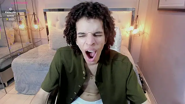 Snapshot of felix_haze chatting on May 2026 06:04:01 PM felix haze online show from May 2026 06:04:01 PM