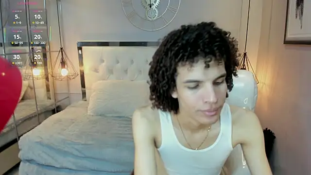 Snapshot of felix_haze chatting on June 2026 06:13:02 PM felix haze online show from June 2026 06:13:02 PM
