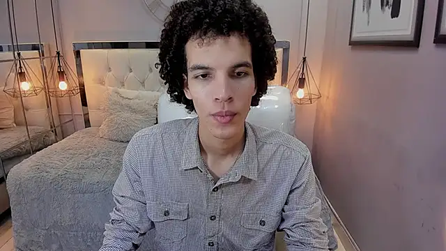 Snapshot of felix_haze chatting on May 2026 05:34:02 PM felix haze online show from May 2026 05:34:02 PM