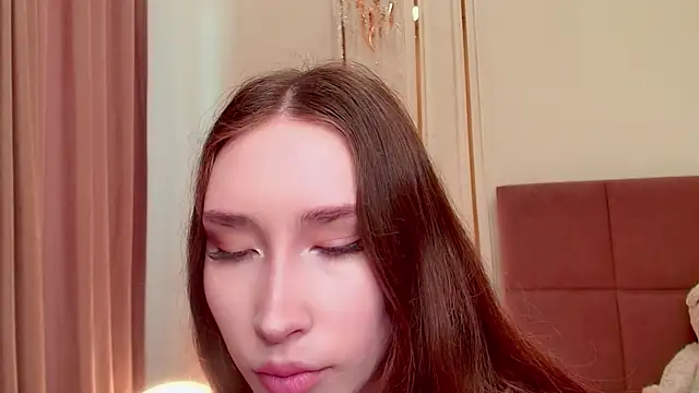 Snapshot of lalisabrown chatting on May 2026 04:07:02 AM lalisabrown online show from May 2026 04:07:02 AM