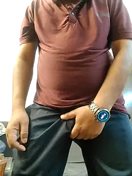 MrgigoloNCRRR9 online show from June 2026 04:27:02 PM