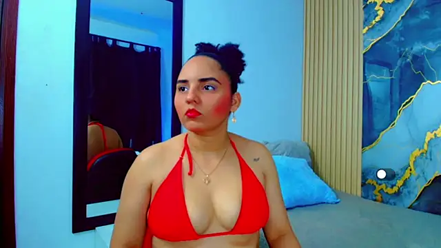 Snapshot of Sol__Latina chatting on June 2026 03:01:02 AM Sol Latina online show from June 2026 03:01:02 AM