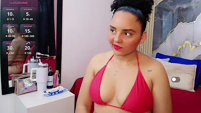 Snapshot of Sol__Latina chatting on May 2026 12:14:02 PM Sol Latina online show from May 2026 12:14:02 PM