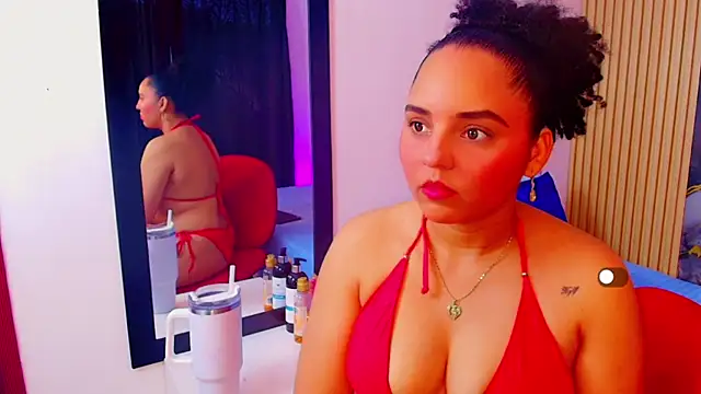 Snapshot of Sol__Latina chatting on May 2026 02:01:01 PM Sol Latina online show from May 2026 02:01:01 PM