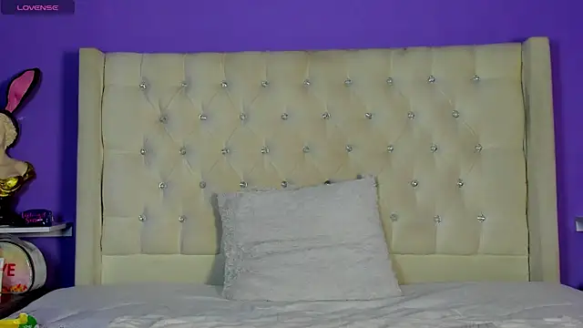 candy queens  online show from May 2026 07:44:02 PM