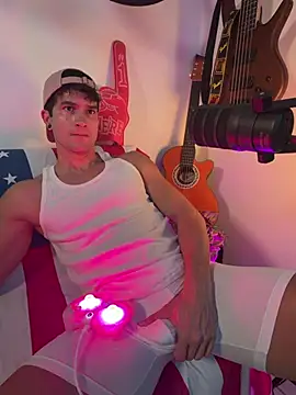 Snapshot of TylerTheStud chatting on July 2026 03:13:02 AM TylerTheStud online show from July 2026 03:13:02 AM