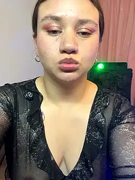 Snapshot of Sami_ferrer chatting on May 2026 04:32:01 AM Sami ferrer online show from May 2026 04:32:01 AM