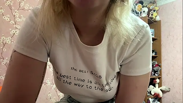 cloudcheek online show from May 2026 07:38:02 AM