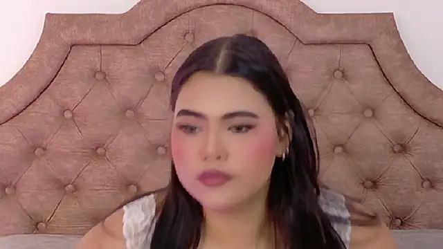 Snapshot of SophiaCollinss chatting on June 2026 08:08:02 PM SophiaCollinss online show from June 2026 08:08:02 PM