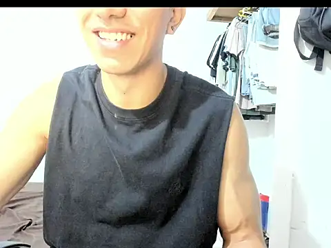 aquiles04 online show from May 2026 11:59:01 PM