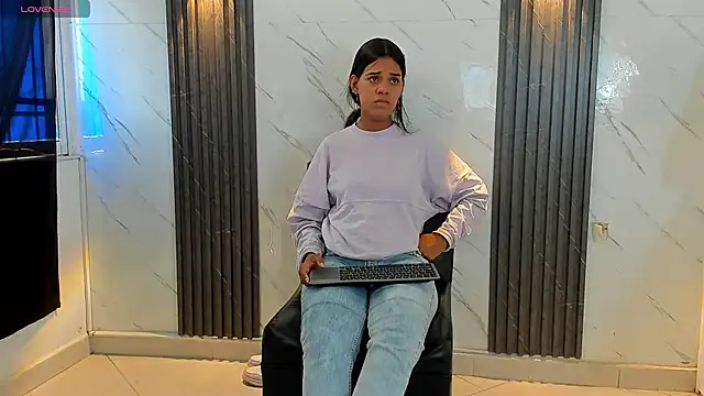 Freyapasion online show from June 2026 01:06:01 PM