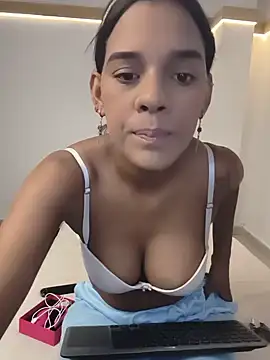 Freyapasion online show from May 2026 03:34:01 PM