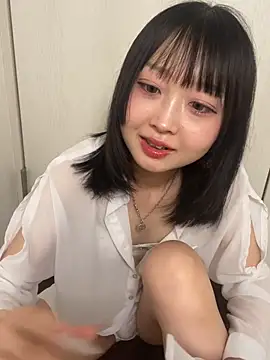 Snapshot of yu_nya chatting on May 2026 05:51:01 AM yu nya online show from May 2026 05:51:01 AM