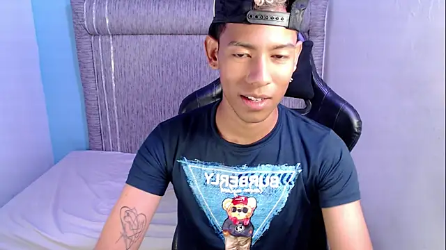 Taylerr 18 online show from May 2026 04:11:02 AM
