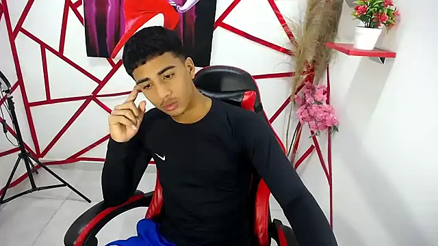 oliver-parker online show from May 2026 08:14:01 PM