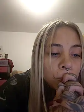 sofigirlgold online show from May 2026 08:00:02 AM