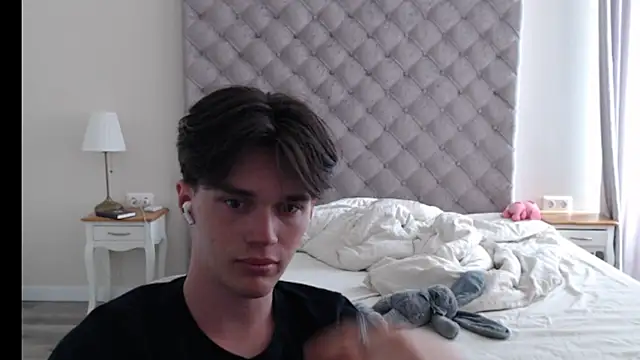 arthur   king online show from May 2026 11:06:01 AM