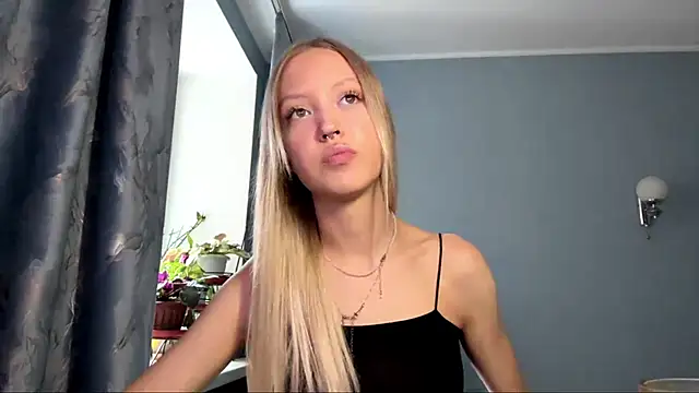NievesHackey online show from June 2026 12:05:02 PM