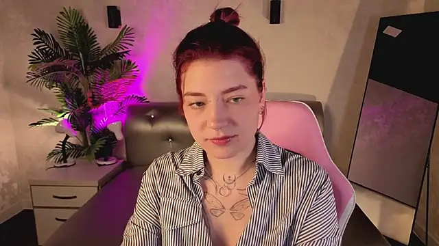 Nikki Gringer online show from June 2026 01:29:01 AM
