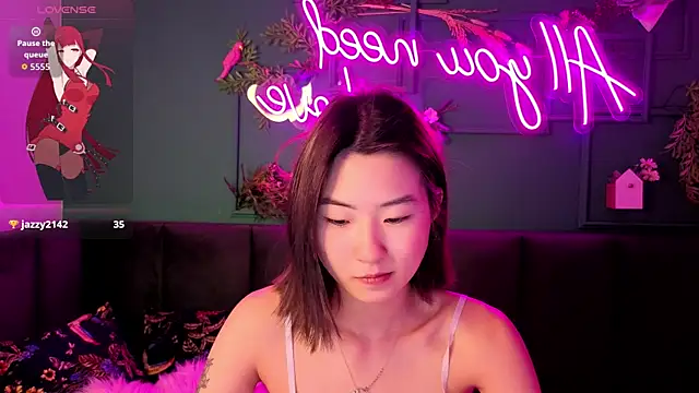 Snapshot of Runi_Asian chatting on June 2026 01:32:01 AM Runi Asian online show from June 2026 01:32:01 AM