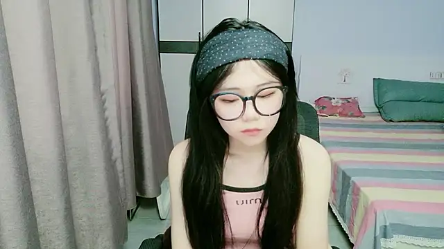 xiaoxiaoyu030 online show from May 2026 10:33:02 AM
