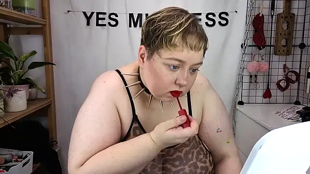 Snapshot of mistress_molly chatting on May 2026 11:48:02 AM mistress molly online show from May 2026 11:48:02 AM