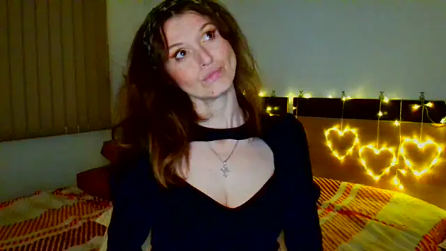 LoveElenika online show from May 2026 06:09:01 PM