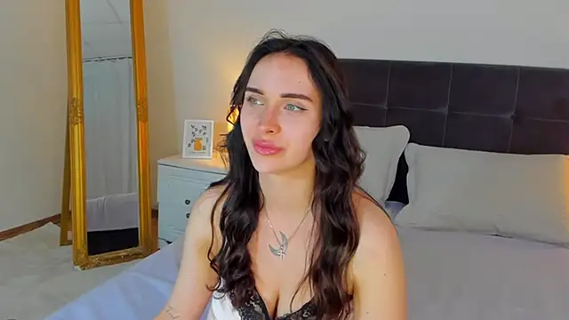 KellyWhites online show from June 2026 05:34:01 AM