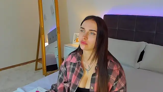 KellyWhites online show from May 2026 05:24:01 AM