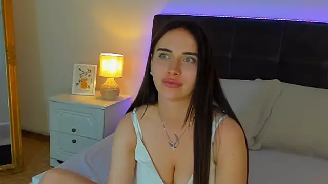KellyWhites online show from May 2026 05:48:01 AM