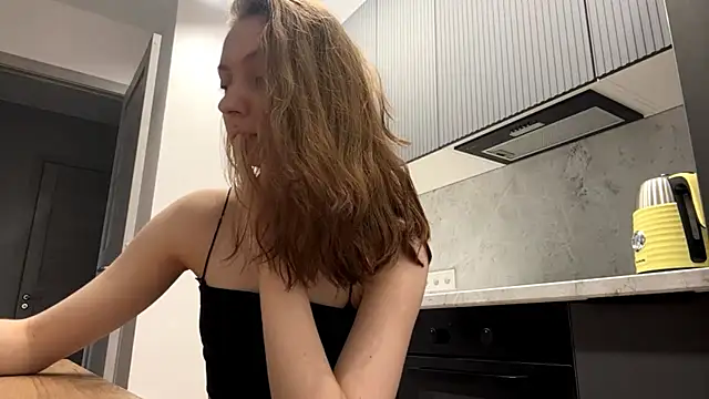 Snapshot of KarmenAlson chatting on May 2026 12:15:02 PM KarmenAlson online show from May 2026 12:15:02 PM