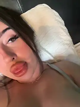 EmiliaLaurent online show from July 2026 07:44:02 PM