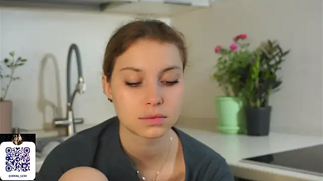Sairallyn online show from June 2026 09:37:02 PM