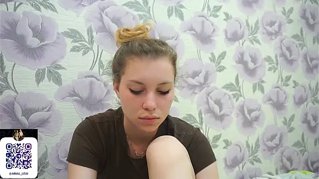 Sairallyn online show from July 2026 10:32:02 PM