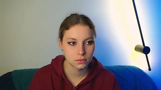 Sairallyn online show from May 2026 08:49:01 PM