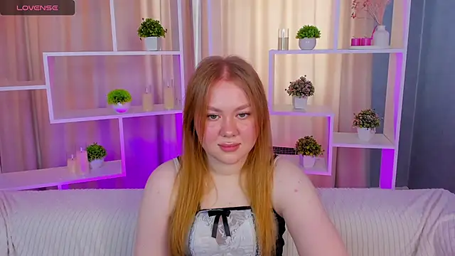 AlexaaBee online show from May 2026 08:12:02 AM