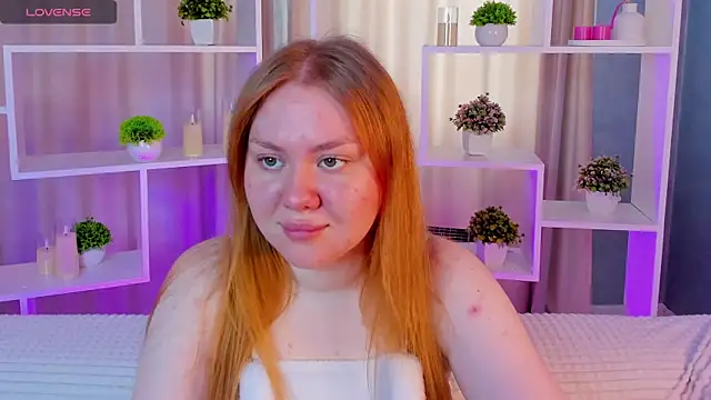AlexaaBee online show from May 2026 08:13:01 AM