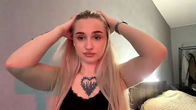 TiffanieSluyter online show from May 2026 03:41:02 PM