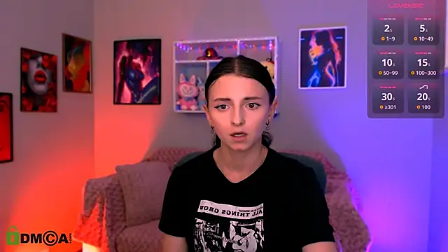 caroline honeyy online show from June 2026 07:45:02 PM