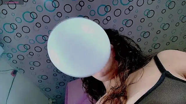 Snapshot of Nadine_Nassib chatting on June 2026 01:33:01 PM Nadine Nassib online show from June 2026 01:33:01 PM