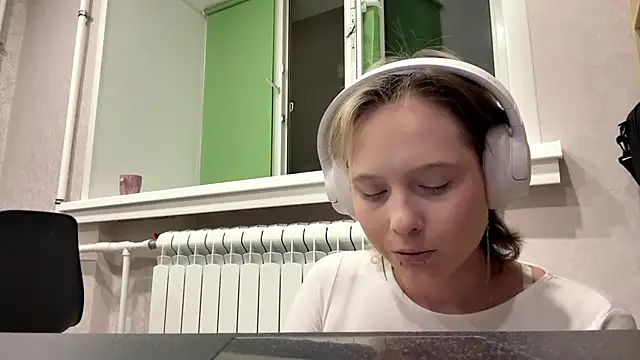 CuteLilit online show from June 2026 08:10:02 PM