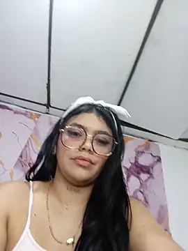 luxuryluna online show from June 2026 12:12:02 AM