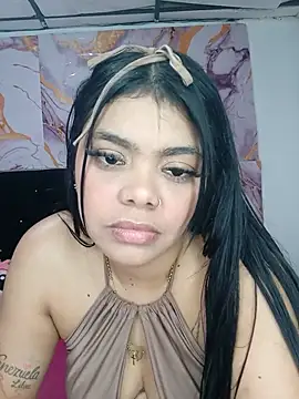luxuryluna online show from June 2026 11:43:01 PM